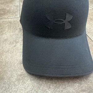 Under Armour Stealth Form Dark Black Hat